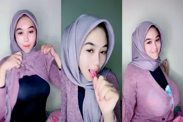 Host Hijab Lupa Matikan Kamera Mantap