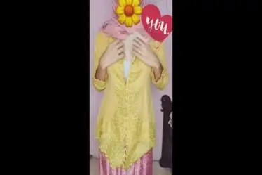 Live Ukhti Kebaya Hijab Pink Menggoda Penonton Viral